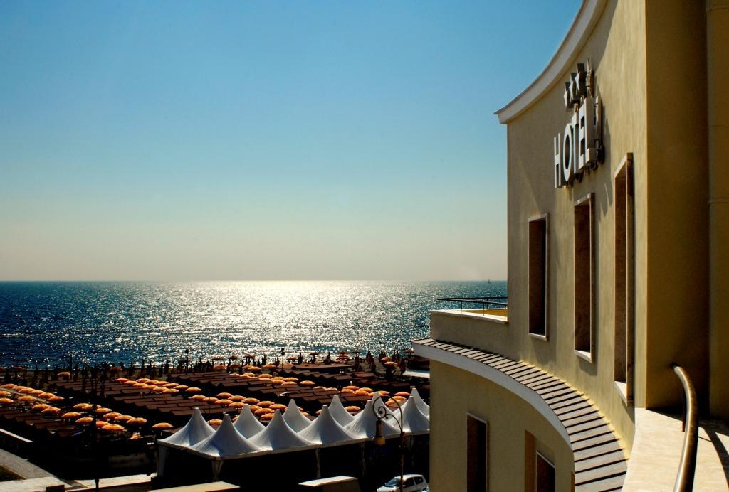 לידו די אוסטיה Hotel Belvedere מראה חיצוני תמונה